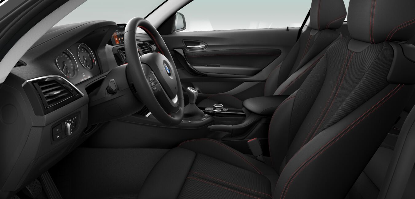 BMW BMW 1er im Innenraum seitlich BMW BMW 1er im Innenraum seitlich
