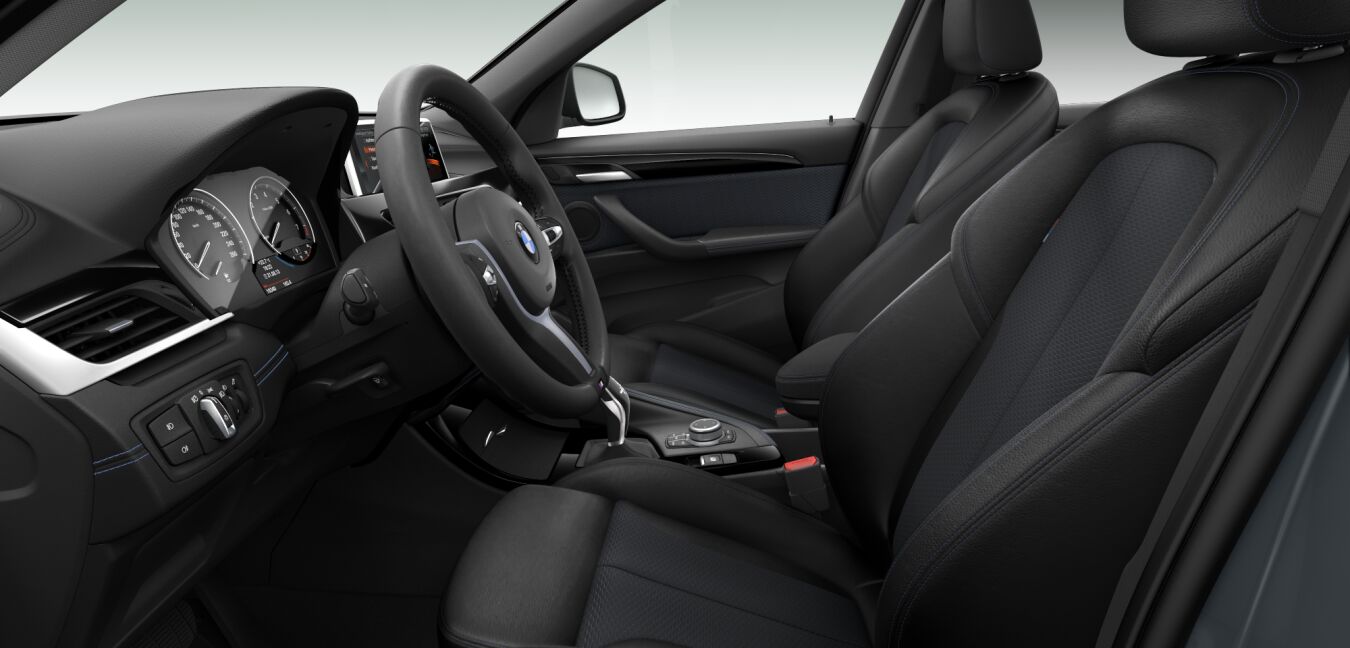 BMW BMW X im Innenraum seitlich