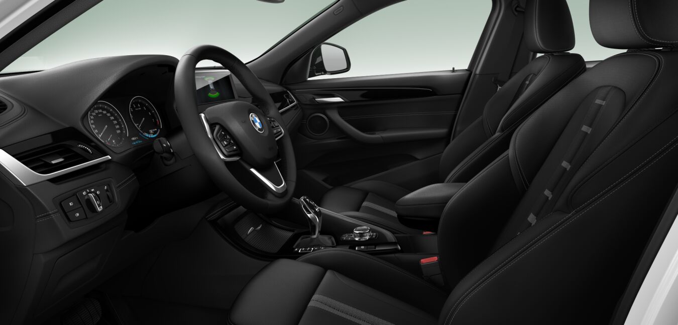 BMW BMW X im Innenraum seitlich