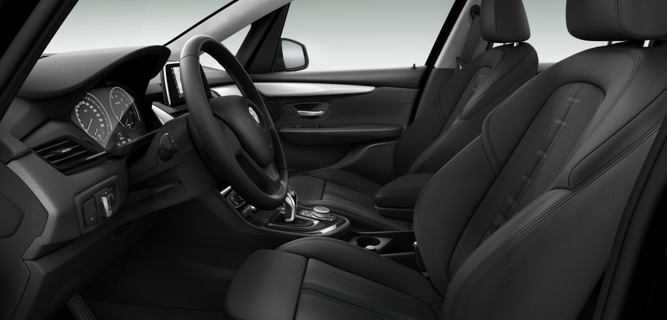 BMW BMW 2er im Innenraum seitlich BMW BMW 2er im Innenraum seitlich