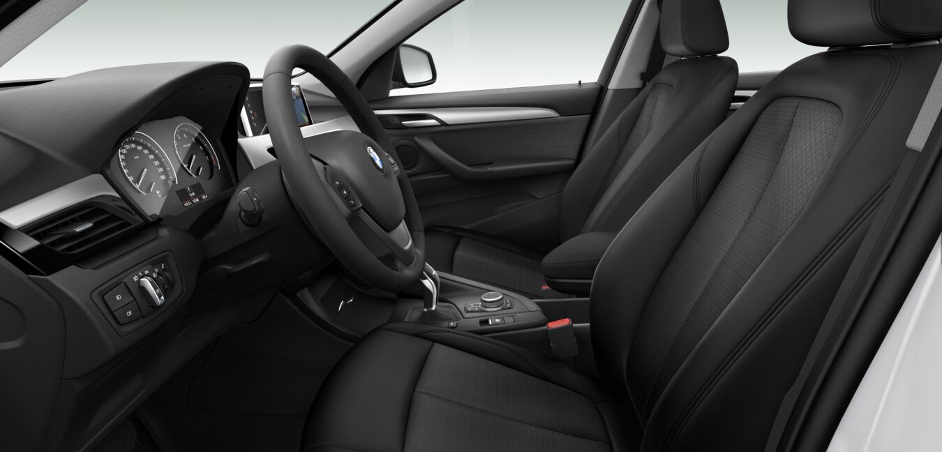 BMW BMW X im Innenraum seitlich
