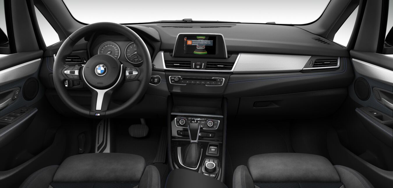 BMW BMW 2er im Innenraum von vorne BMW BMW 2er im Innenraum von vorne
