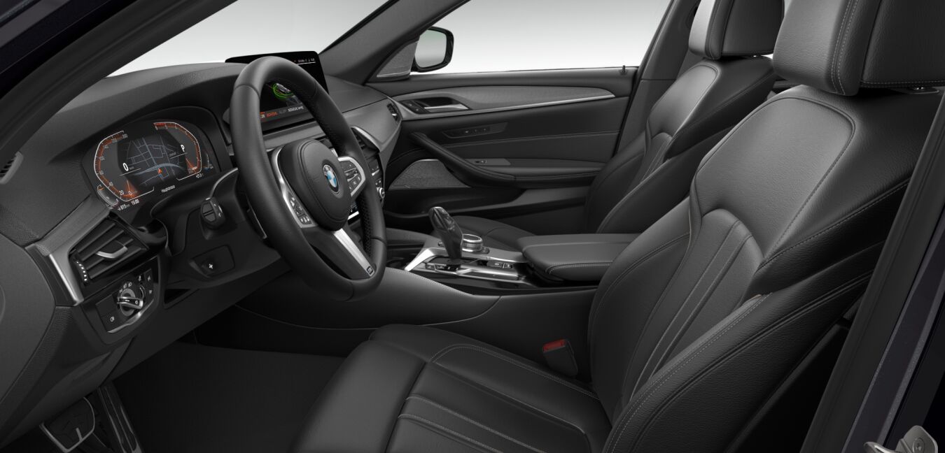 BMW BMW 5er im Innenraum seitlich BMW BMW 5er im Innenraum seitlich