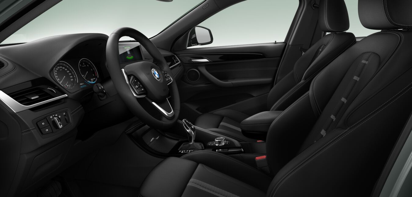 BMW BMW X im Innenraum seitlich