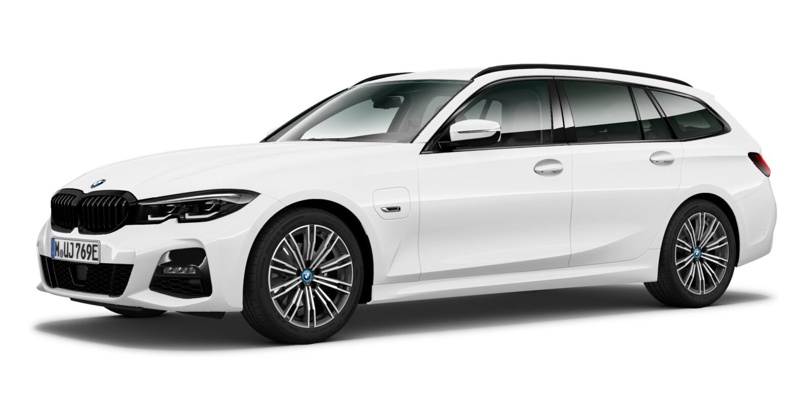 BMW 330e Touring in Weiß von vorne BMW 330e Touring in Weiß von vorne