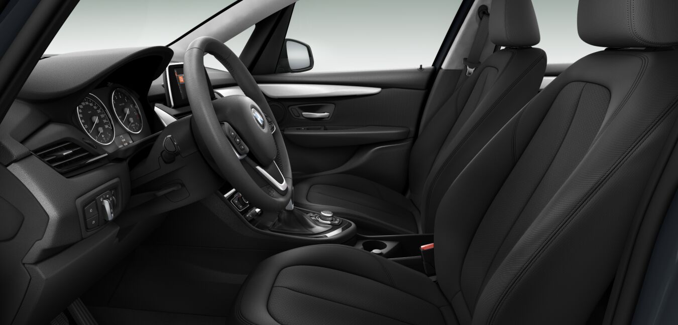BMW BMW 2er im Innenraum seitlich BMW BMW 2er im Innenraum seitlich