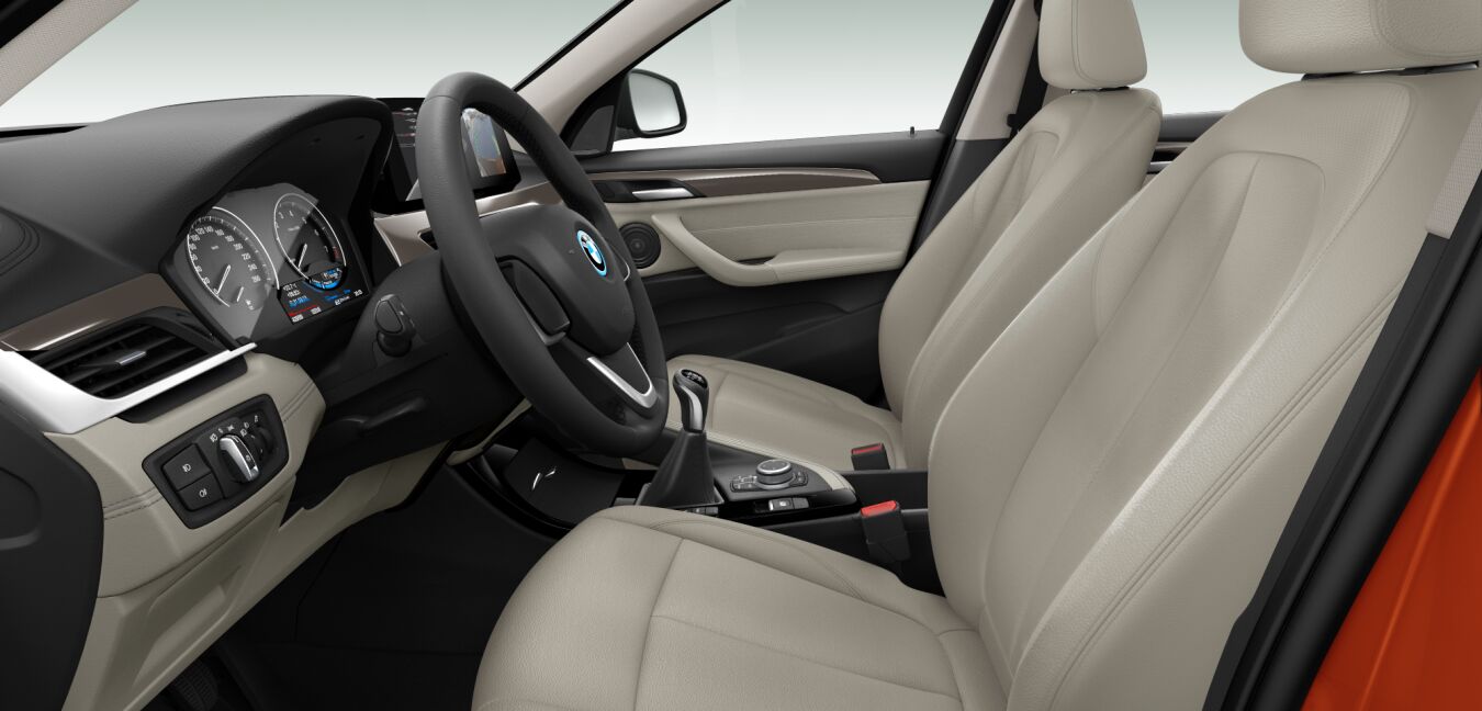 BMW BMW X im Innenraum seitlich BMW BMW X im Innenraum seitlich