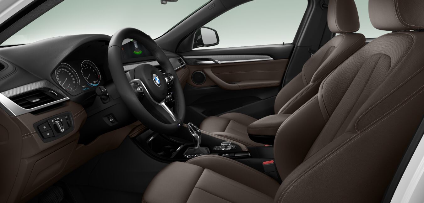 BMW BMW X im Innenraum seitlich