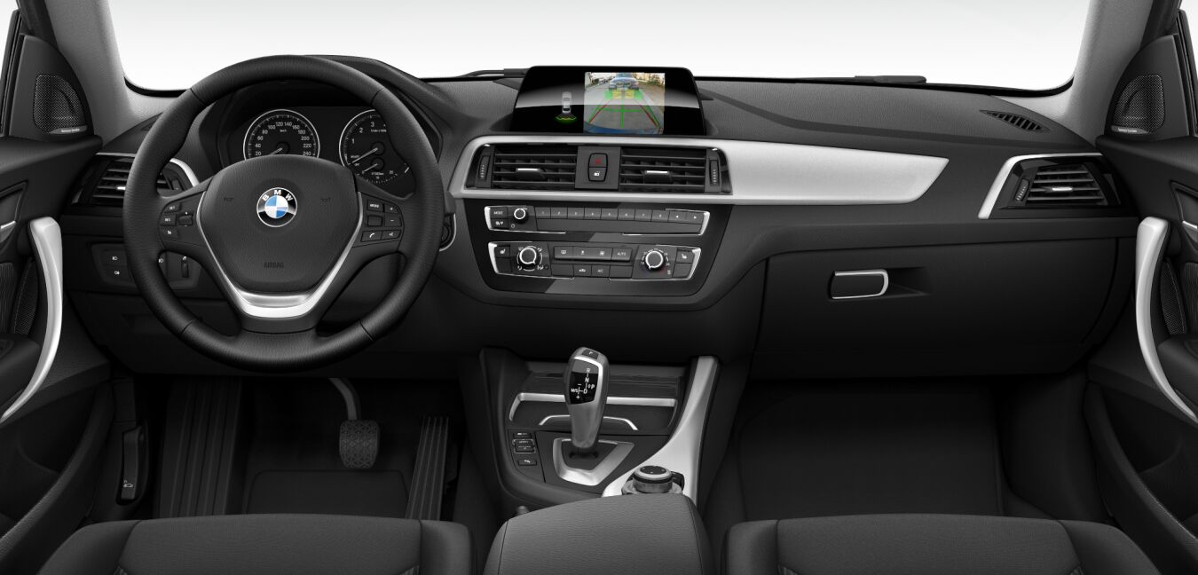 BMW BMW 2er im Innenraum von vorne