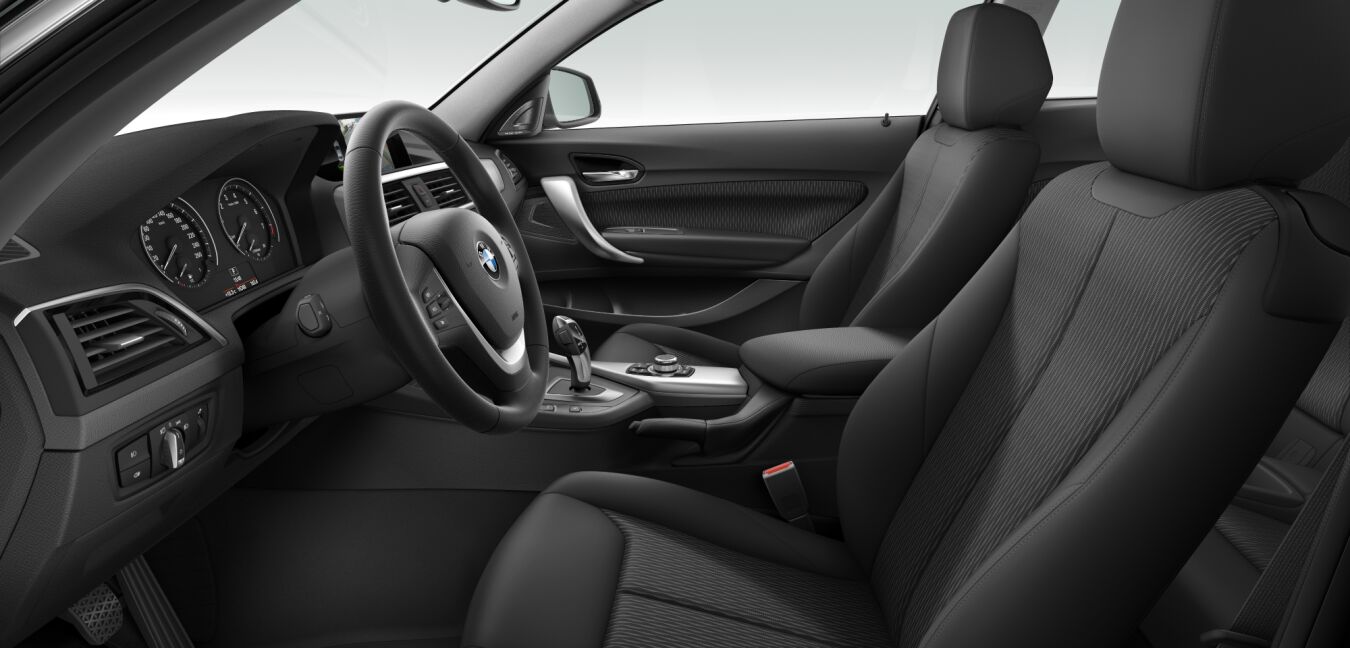 BMW BMW 2er im Innenraum seitlich
