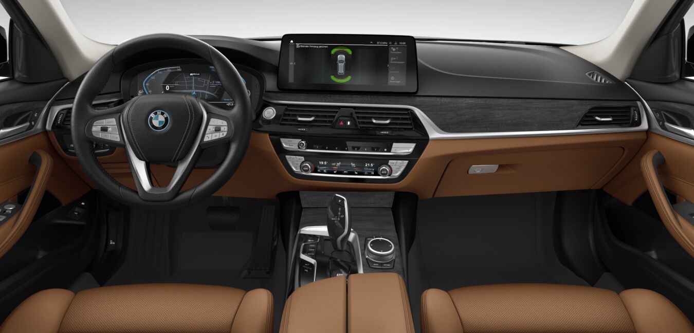 BMW BMW 5er im Innenraum von vorne