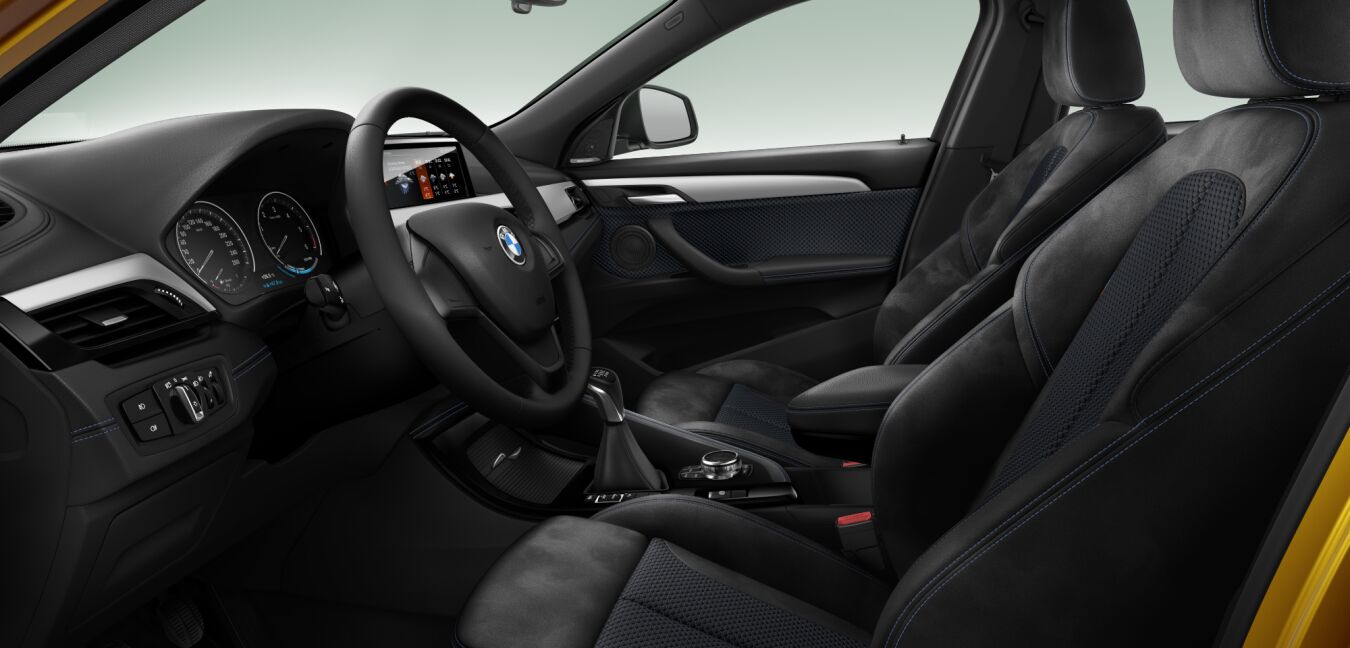BMW BMW X im Innenraum seitlich