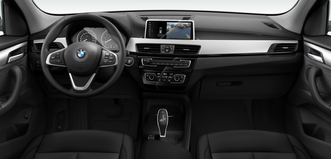 BMW BMW X im Innenraum von vorne