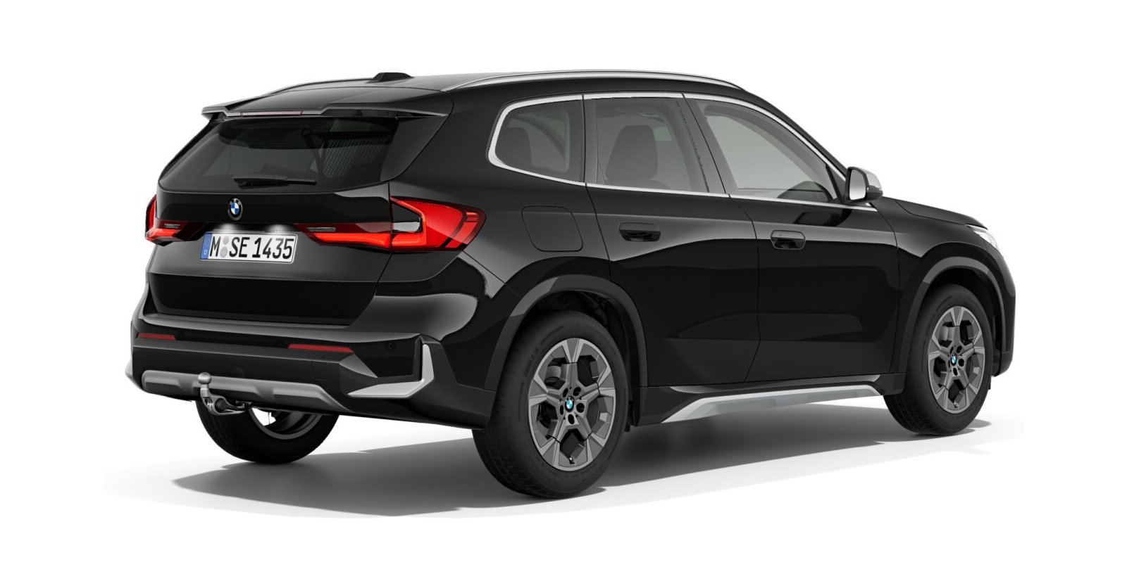 BMW BMW X in Schwarz von hinten