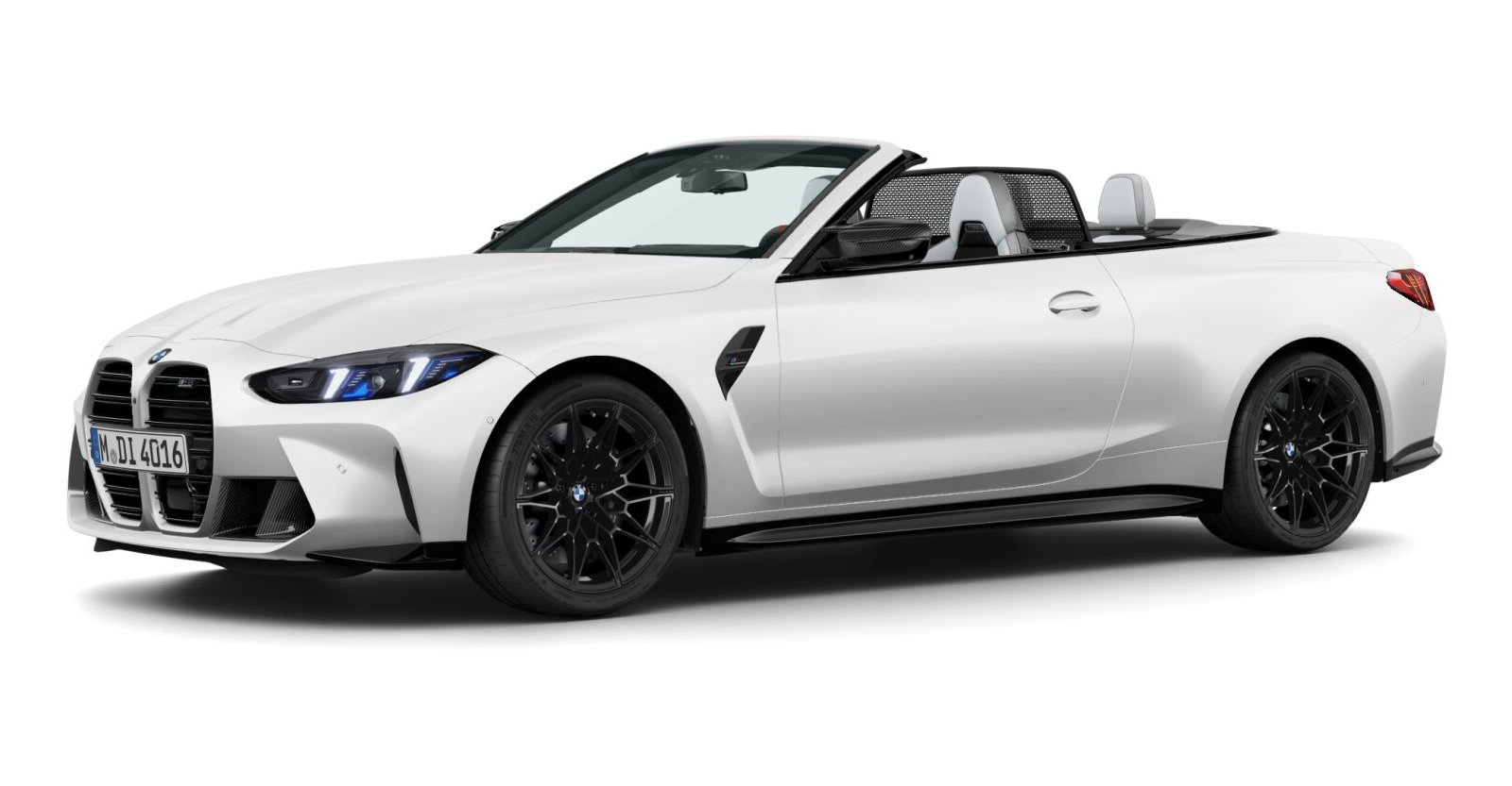 BMW M4 Competition Cabrio mit M xDrive in Weiß von vorne