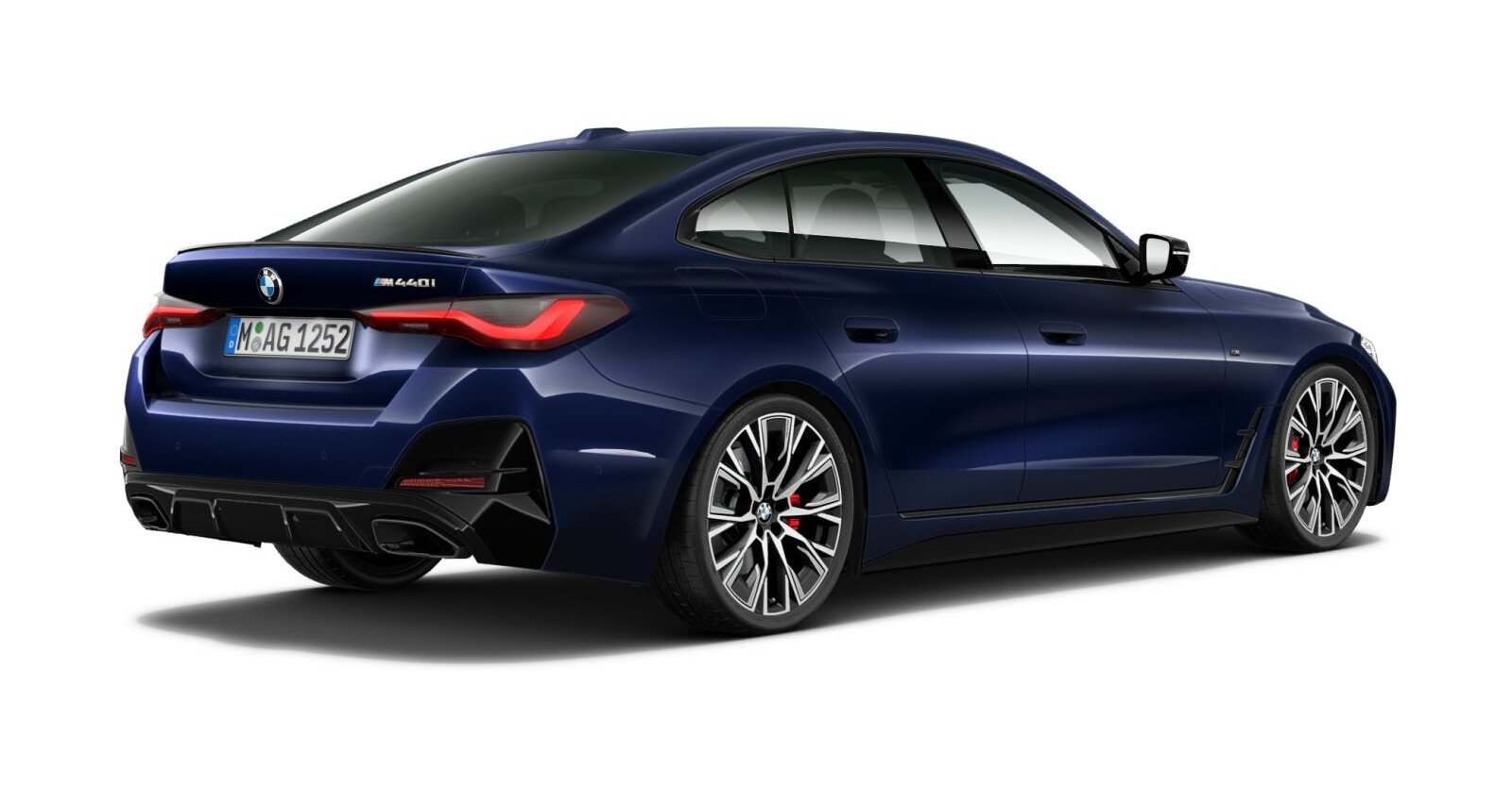BMW BMW 4er in Blau von hinten