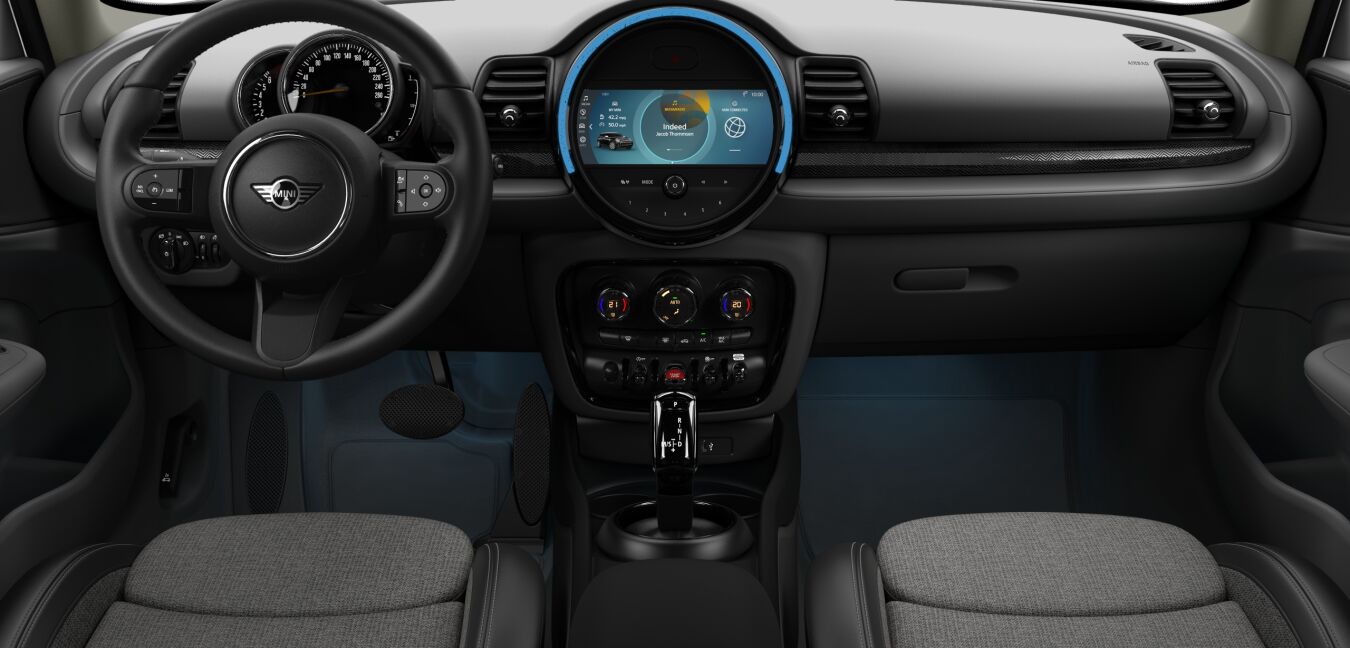 MINI MINI Clubman im Innenraum von vorne