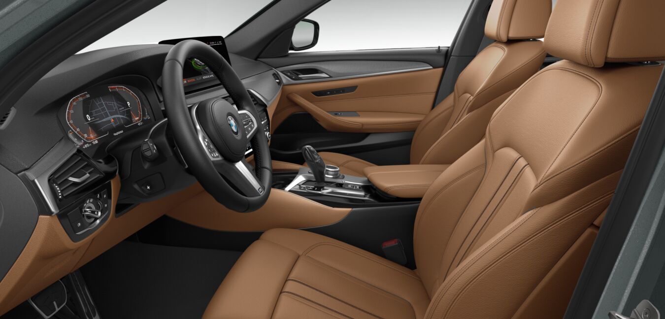 BMW BMW 5er im Innenraum seitlich BMW BMW 5er im Innenraum seitlich