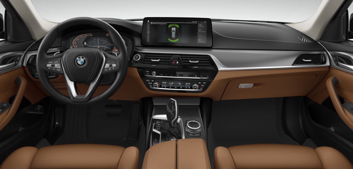BMW BMW 5er im Innenraum von vorne