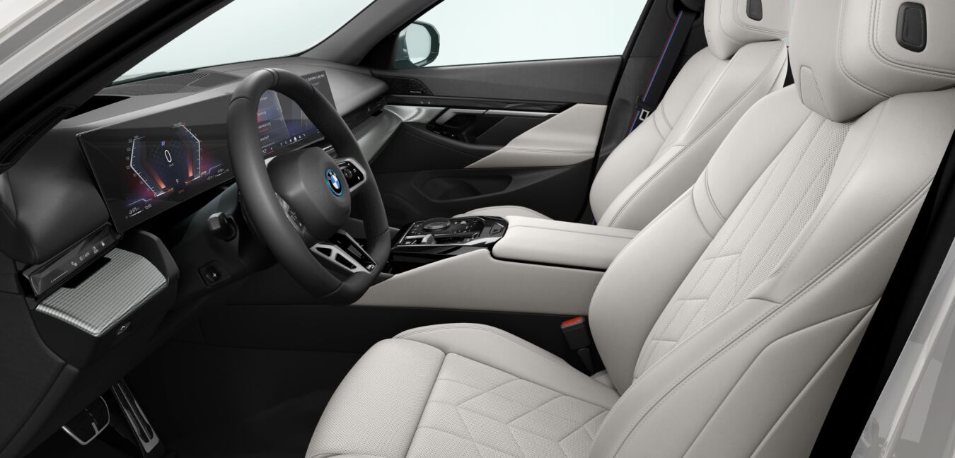 BMW BMW 5er im Innenraum seitlich BMW BMW 5er im Innenraum seitlich