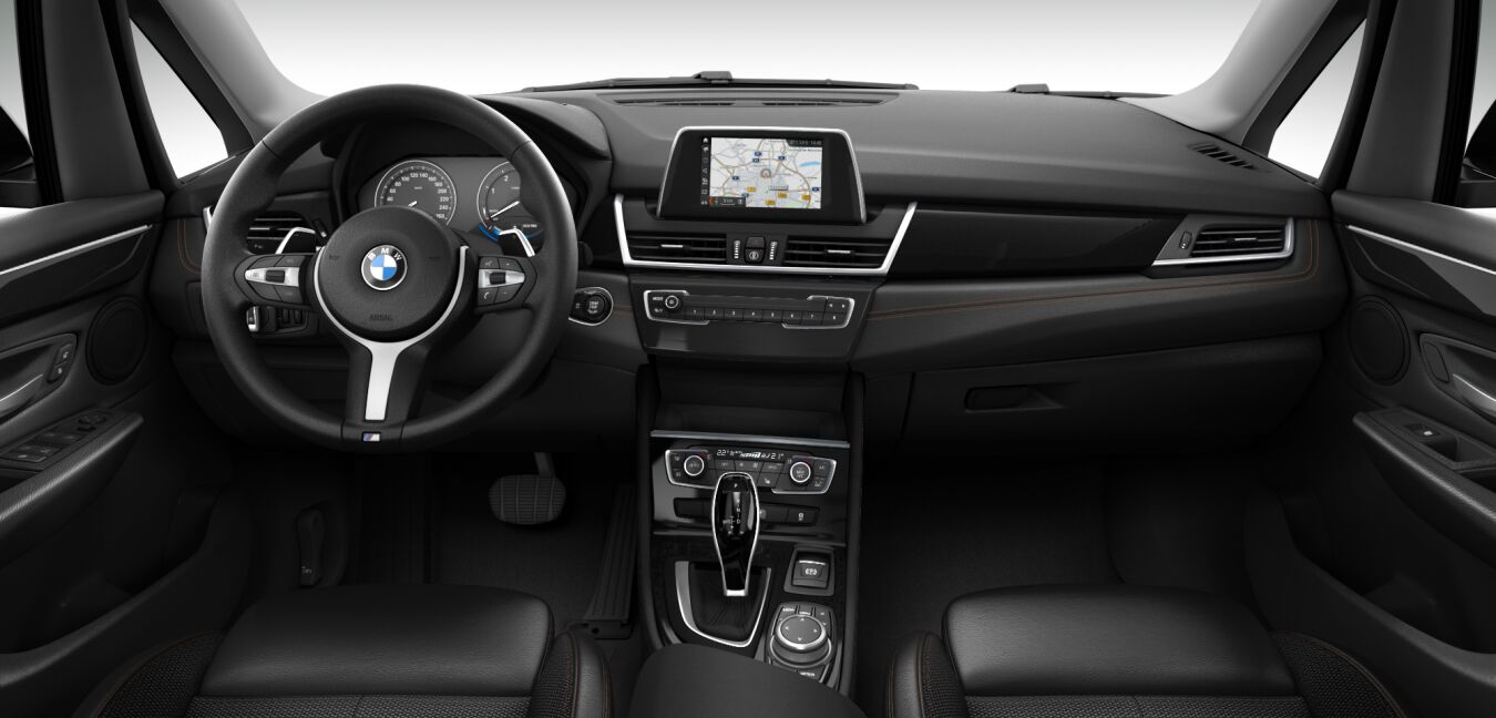 BMW BMW 2er im Innenraum von vorne