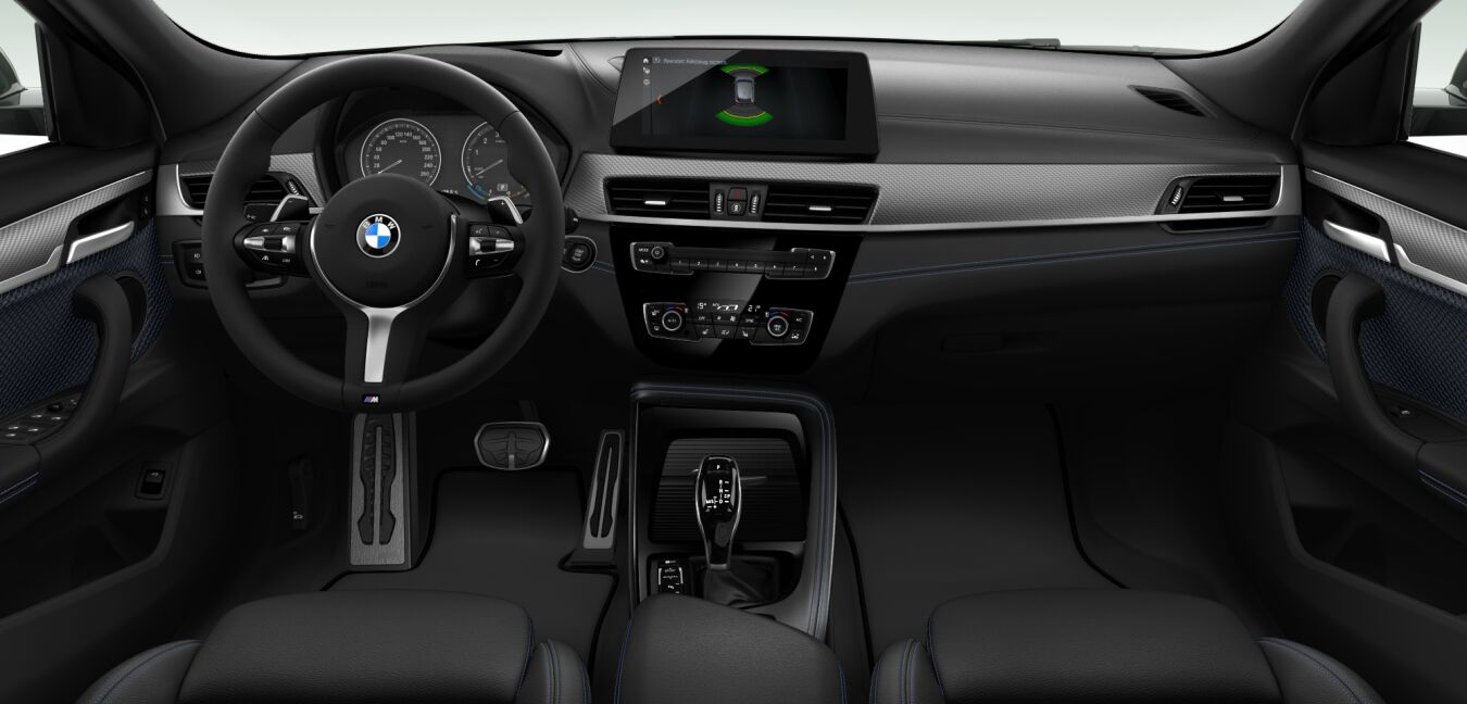 BMW BMW X im Innenraum von vorne