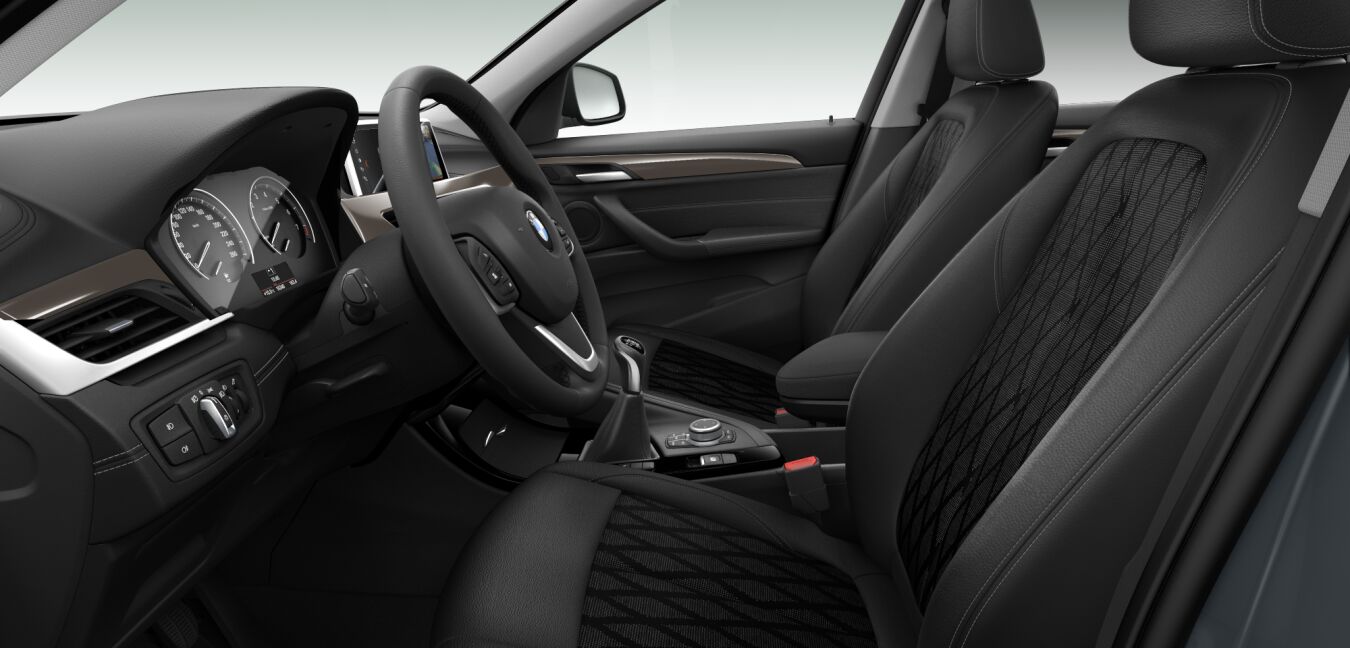 BMW BMW X im Innenraum seitlich