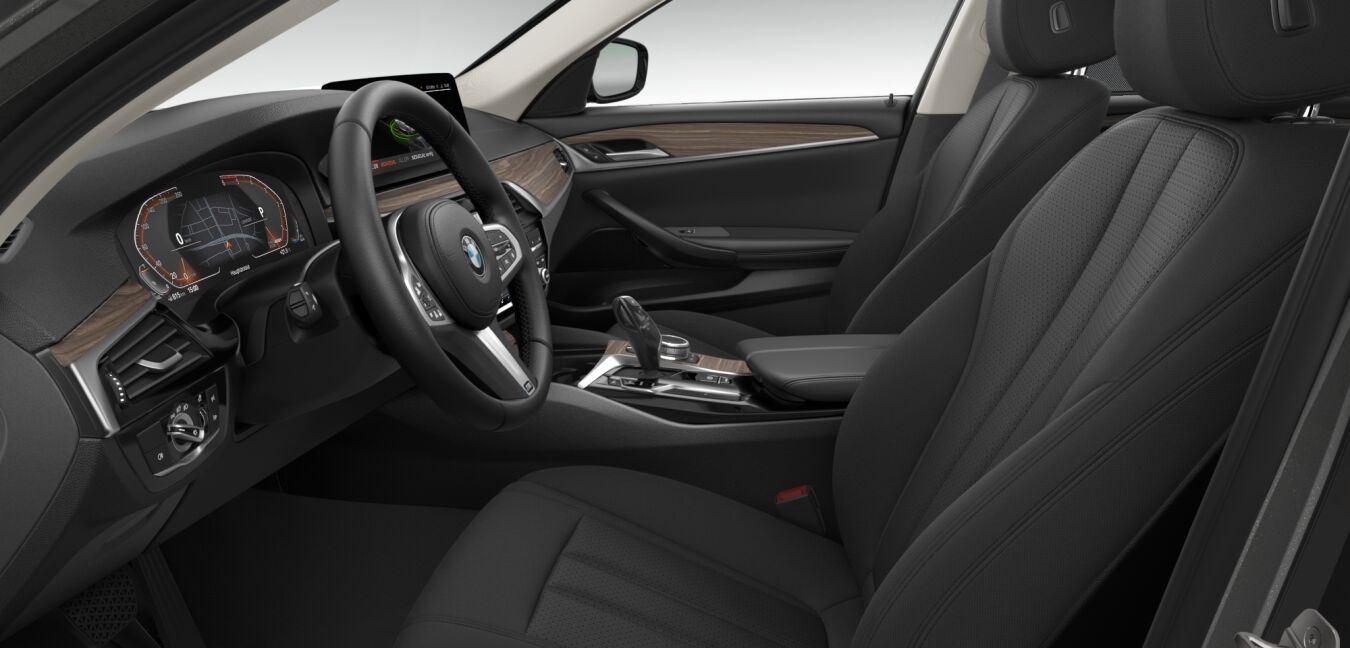 BMW BMW 5er im Innenraum seitlich BMW BMW 5er im Innenraum seitlich