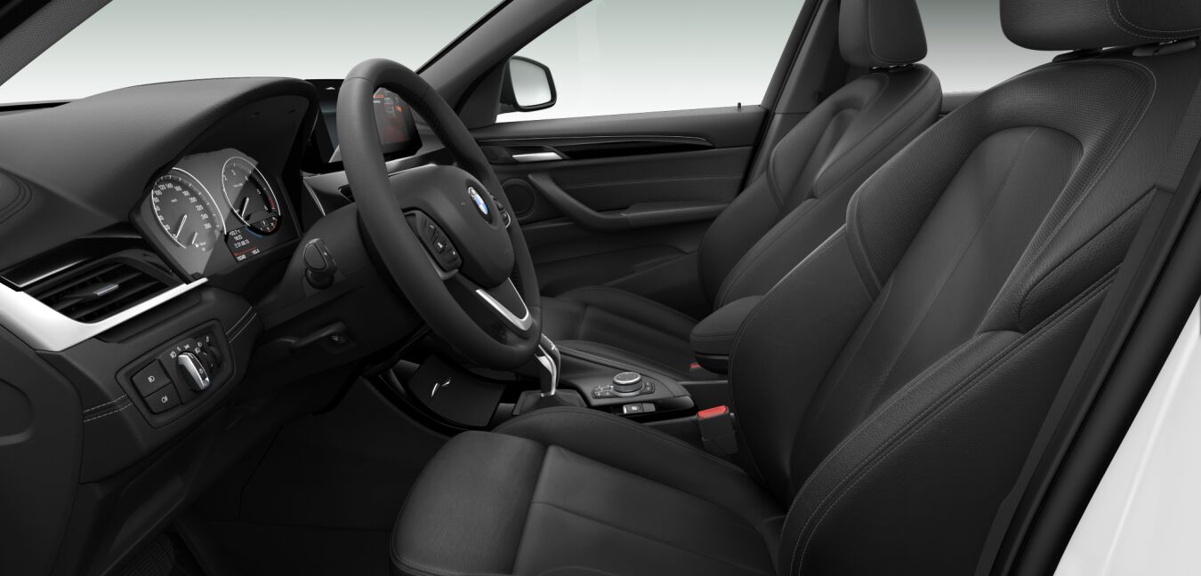 BMW BMW X im Innenraum seitlich