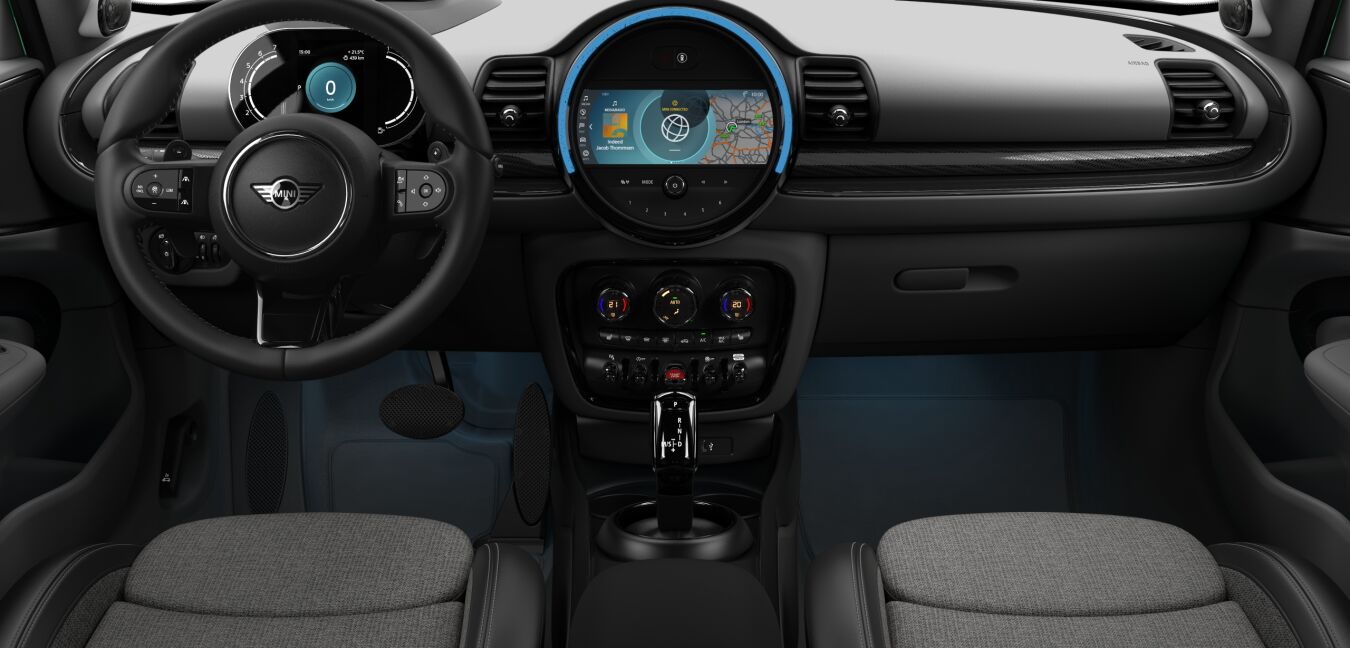 MINI MINI Clubman im Innenraum von vorne MINI MINI Clubman im Innenraum von vorne