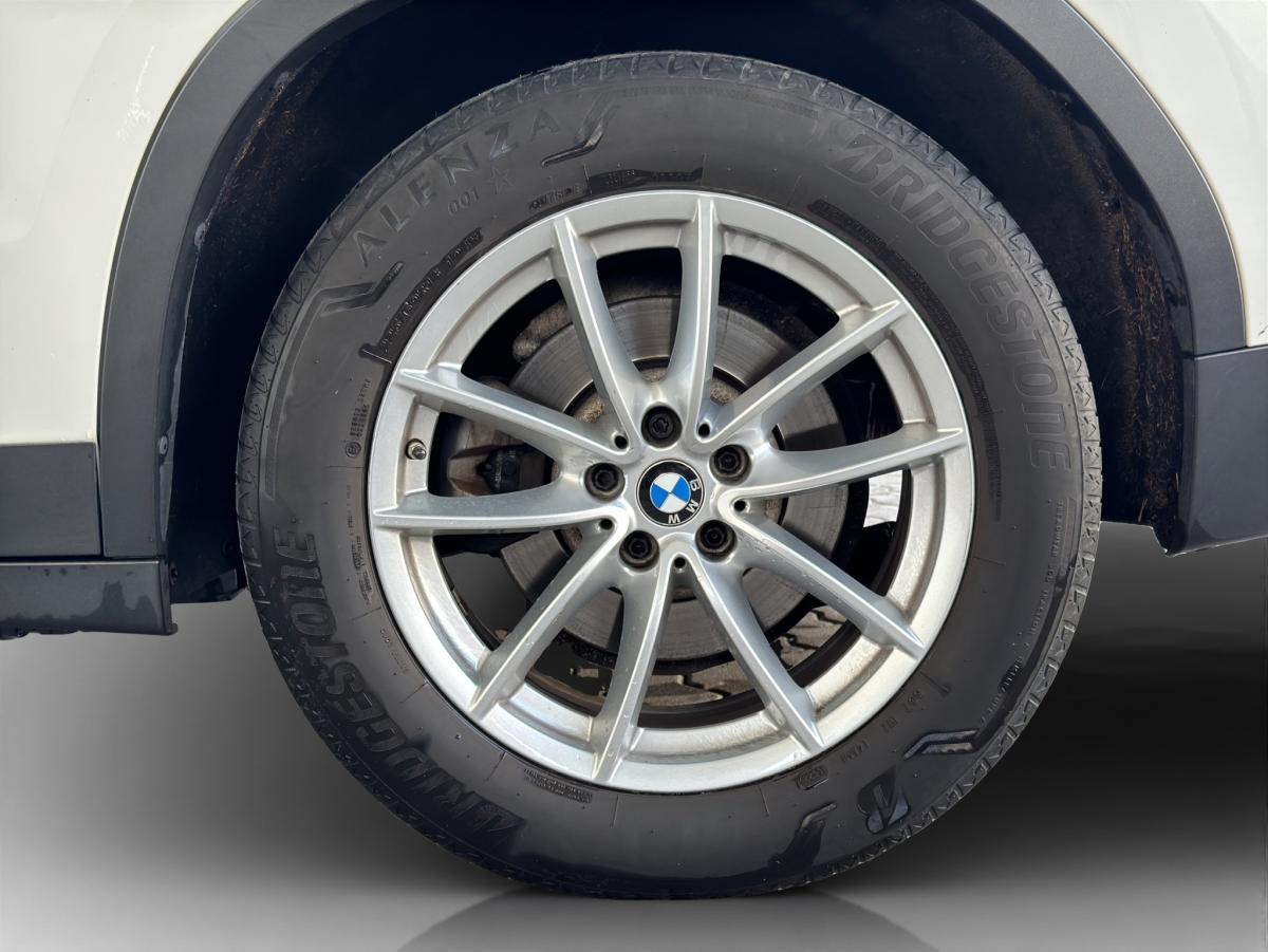 Originalaufnahme des Fahrzeugs Originalaufnahme des Fahrzeugs