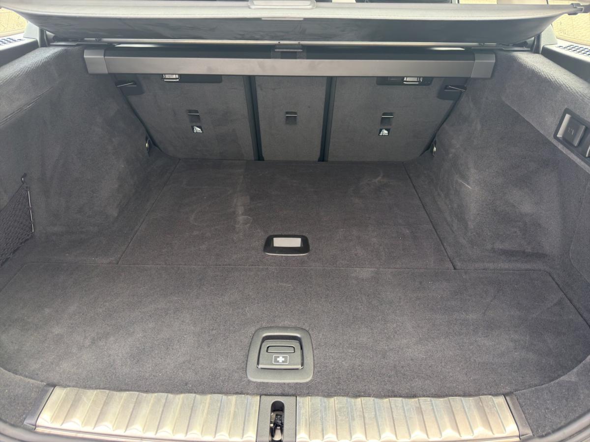 BMW 318i Touring im Innenraum