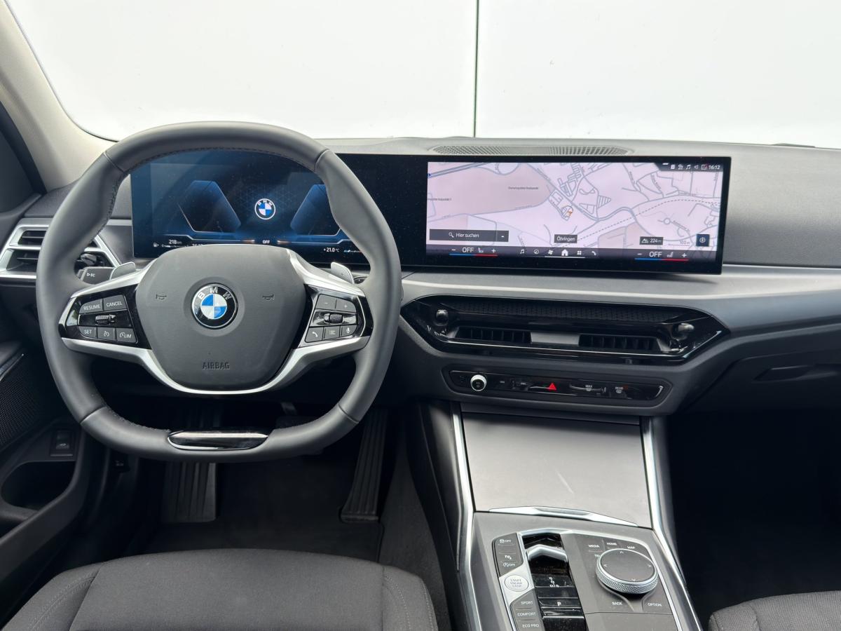 BMW 318i Touring im Innenraum