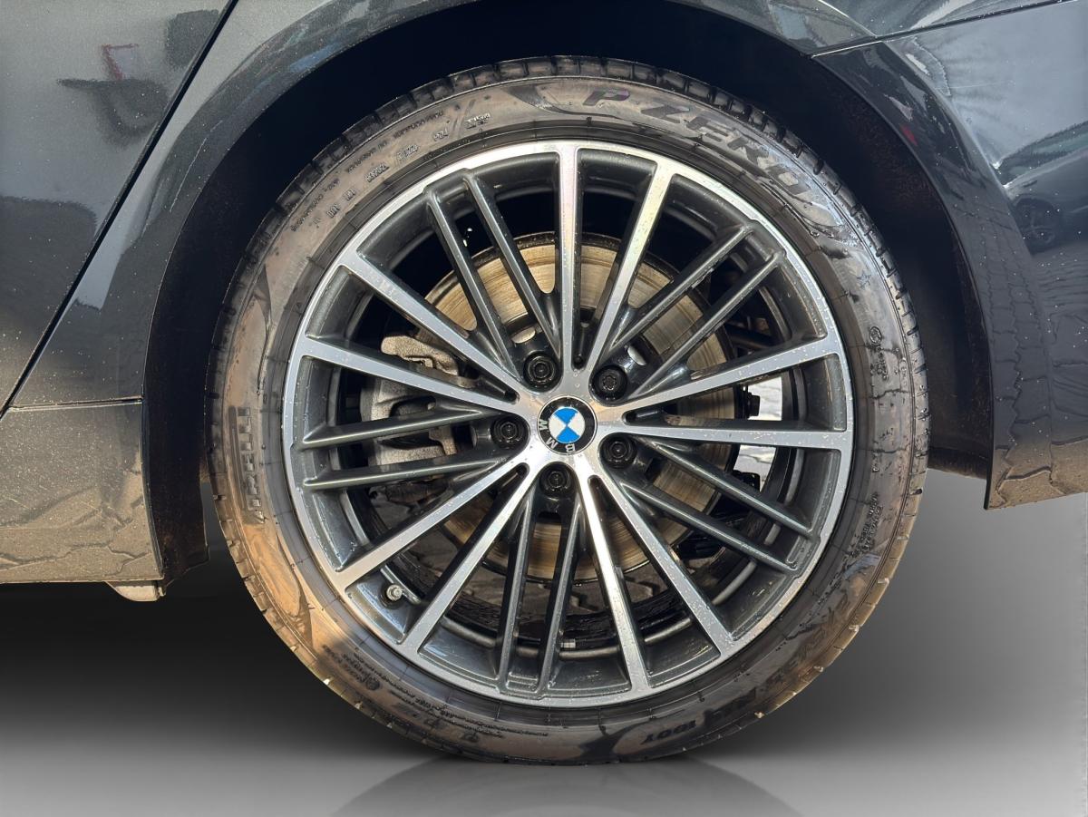 Originalaufnahme des Fahrzeugs Originalaufnahme des Fahrzeugs