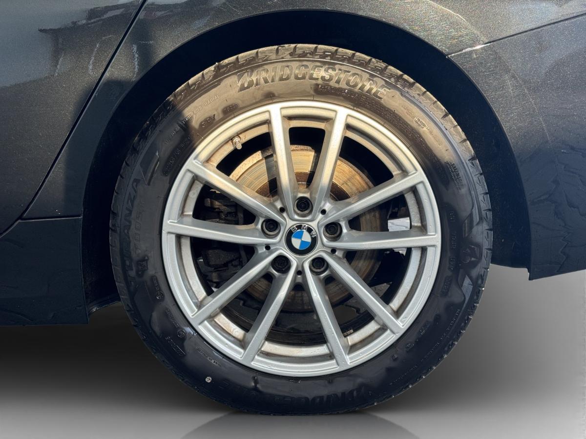 Originalaufnahme des Fahrzeugs Originalaufnahme des Fahrzeugs