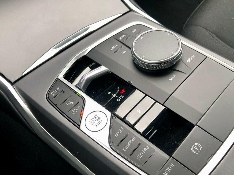 BMW 318i Limousine im Innenraum