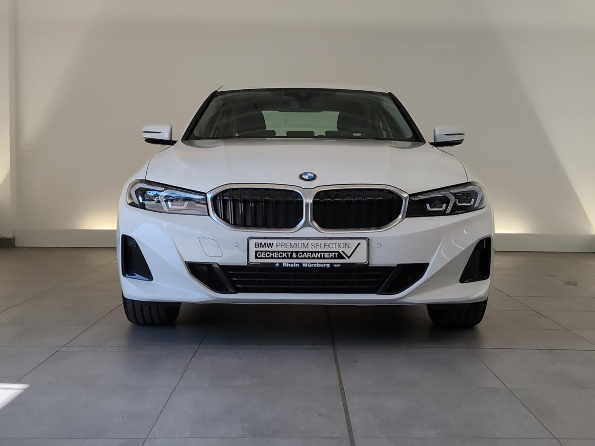 BMW 318i Limousine von vorne in Weiß