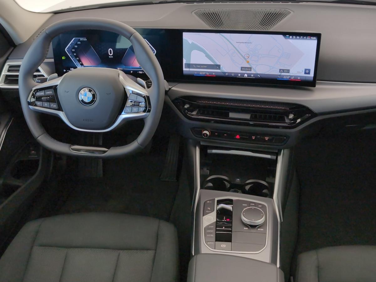 BMW 318i Limousine im Innenraum