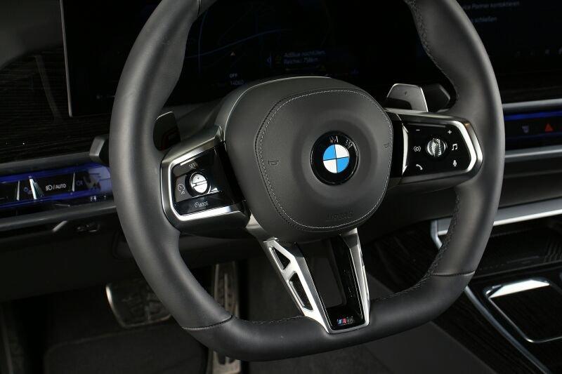 BMW 740d xDrive Limousine im Innenraum