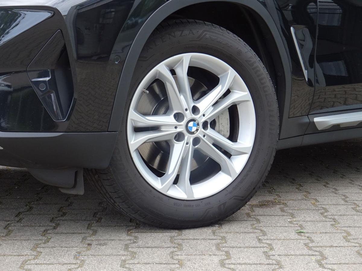 Originalaufnahme des Fahrzeugs Originalaufnahme des Fahrzeugs