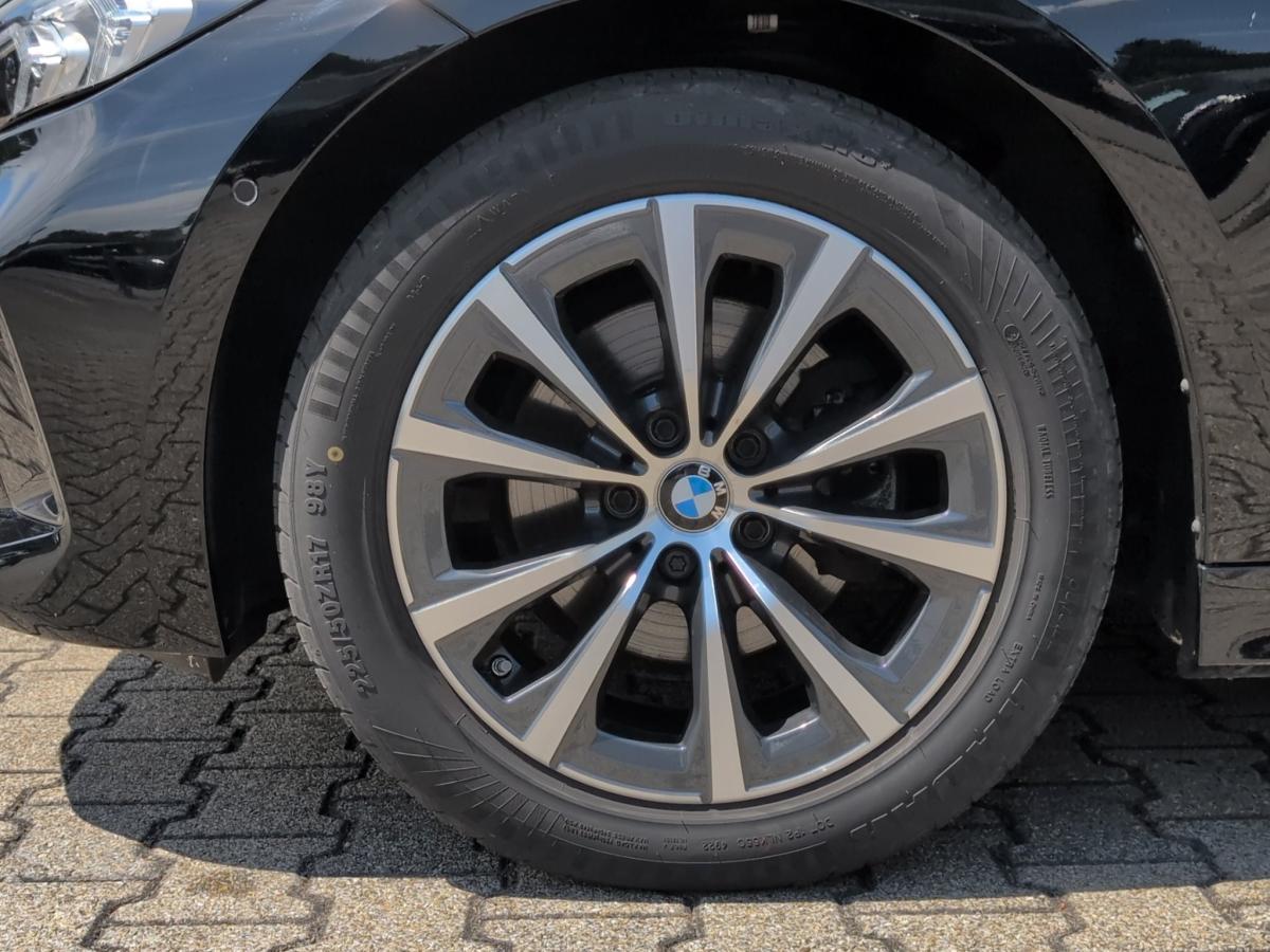 Originalaufnahme des Fahrzeugs Originalaufnahme des Fahrzeugs