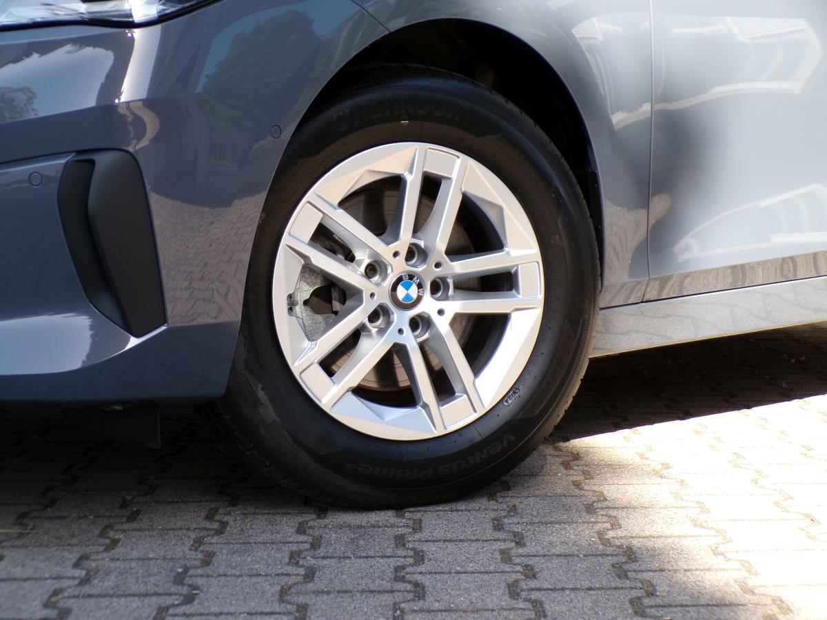 Originalaufnahme des Fahrzeugs Originalaufnahme des Fahrzeugs