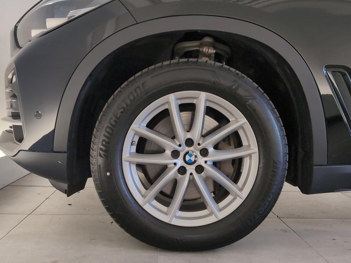 Originalaufnahme des Fahrzeugs Originalaufnahme des Fahrzeugs