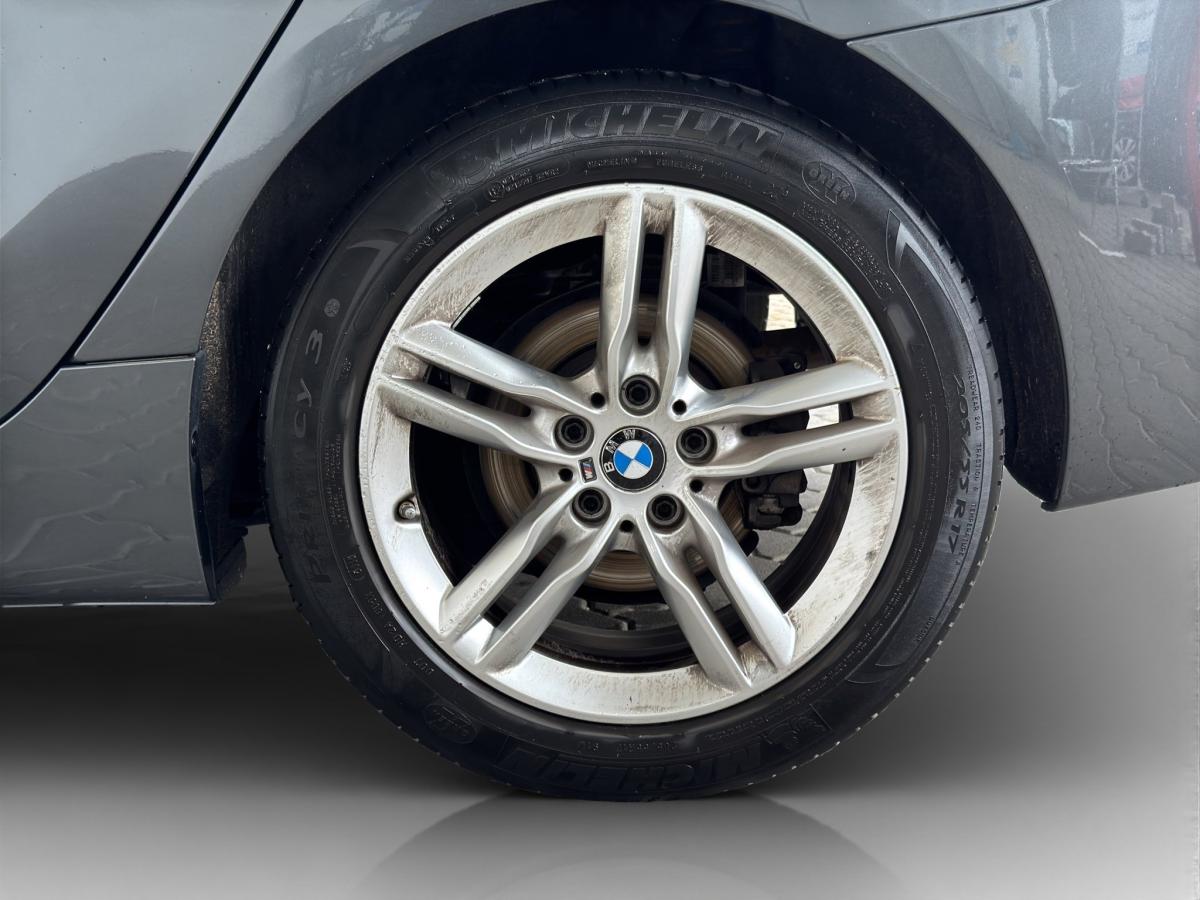Originalaufnahme des Fahrzeugs Originalaufnahme des Fahrzeugs