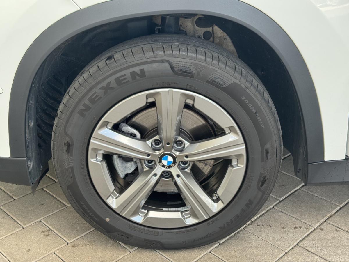 Originalaufnahme des Fahrzeugs Originalaufnahme des Fahrzeugs