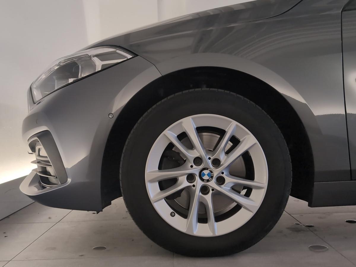 Originalaufnahme des Fahrzeugs Originalaufnahme des Fahrzeugs