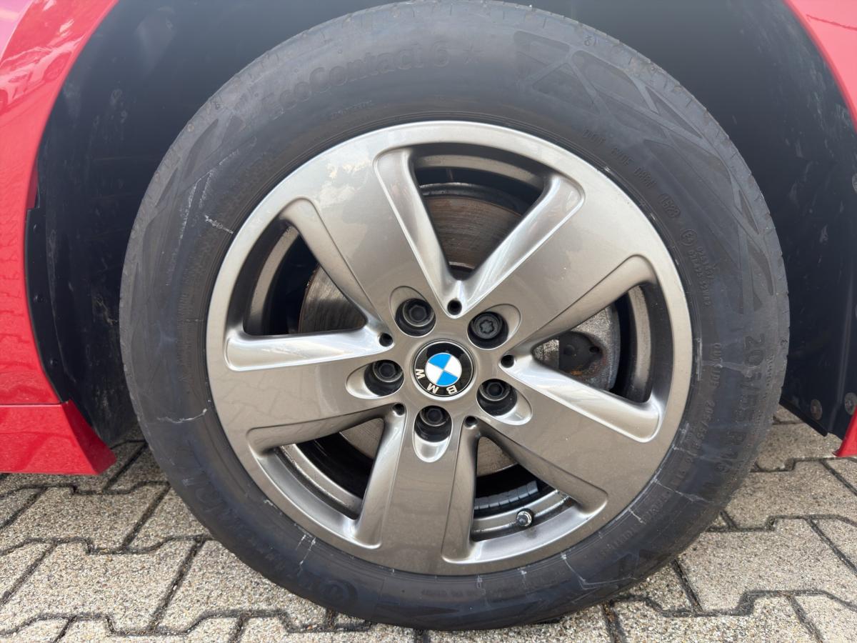 Originalaufnahme des Fahrzeugs Originalaufnahme des Fahrzeugs