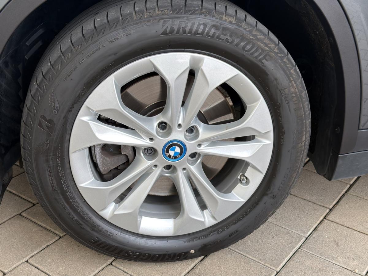 Originalaufnahme des Fahrzeugs Originalaufnahme des Fahrzeugs