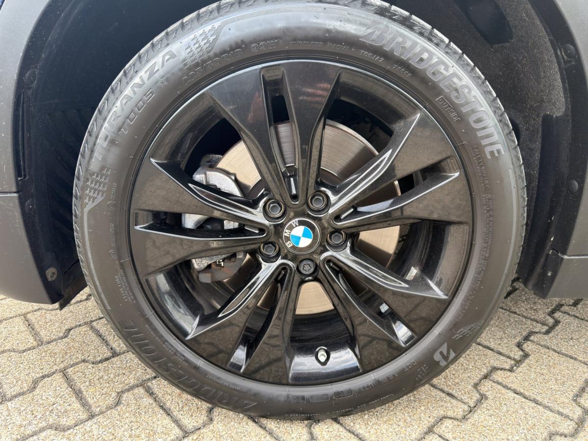 Originalaufnahme des Fahrzeugs Originalaufnahme des Fahrzeugs