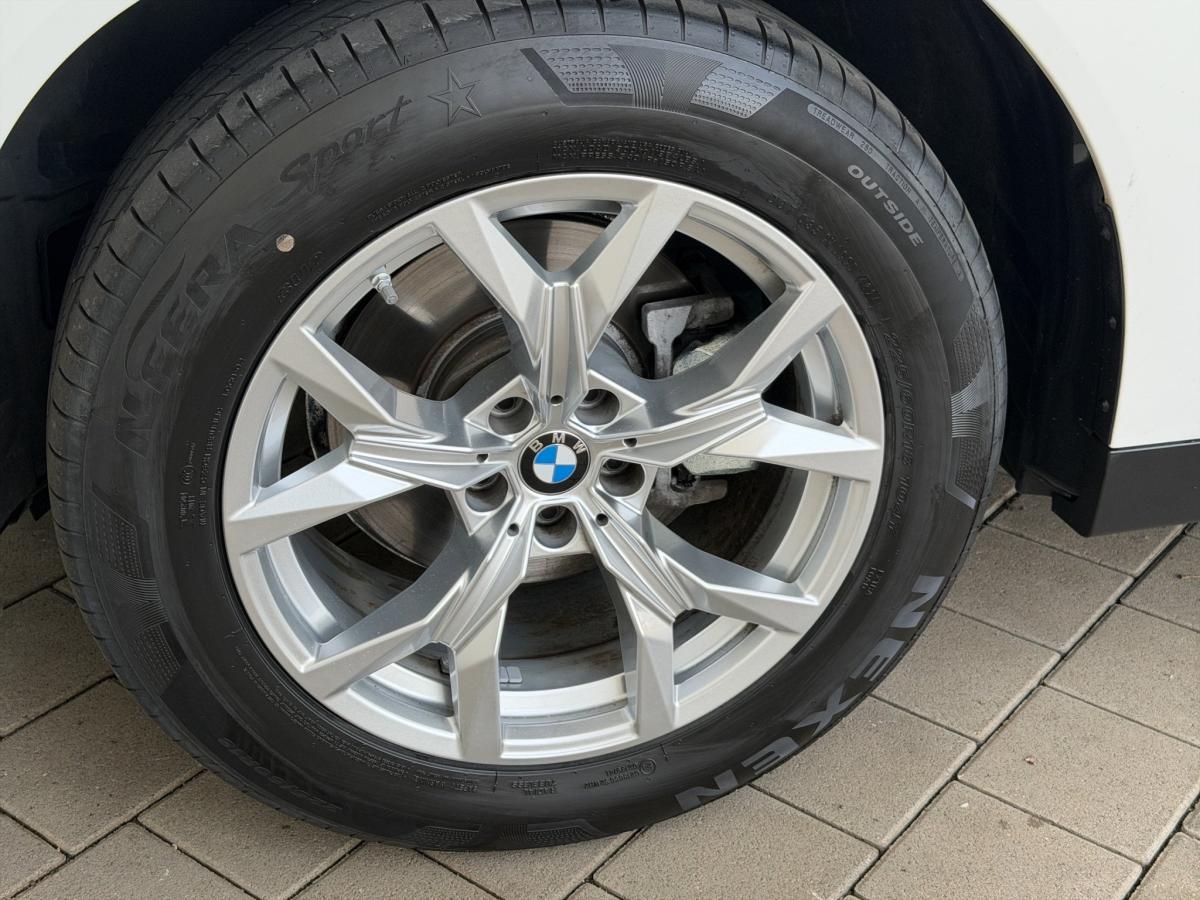 Originalaufnahme des Fahrzeugs Originalaufnahme des Fahrzeugs